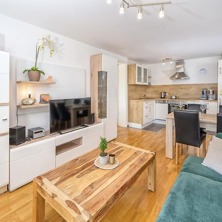 Haus "Bergblick" Ferienwohnung Falken Mit 1 Schlafzimmer Oberstaufen Exterior foto
